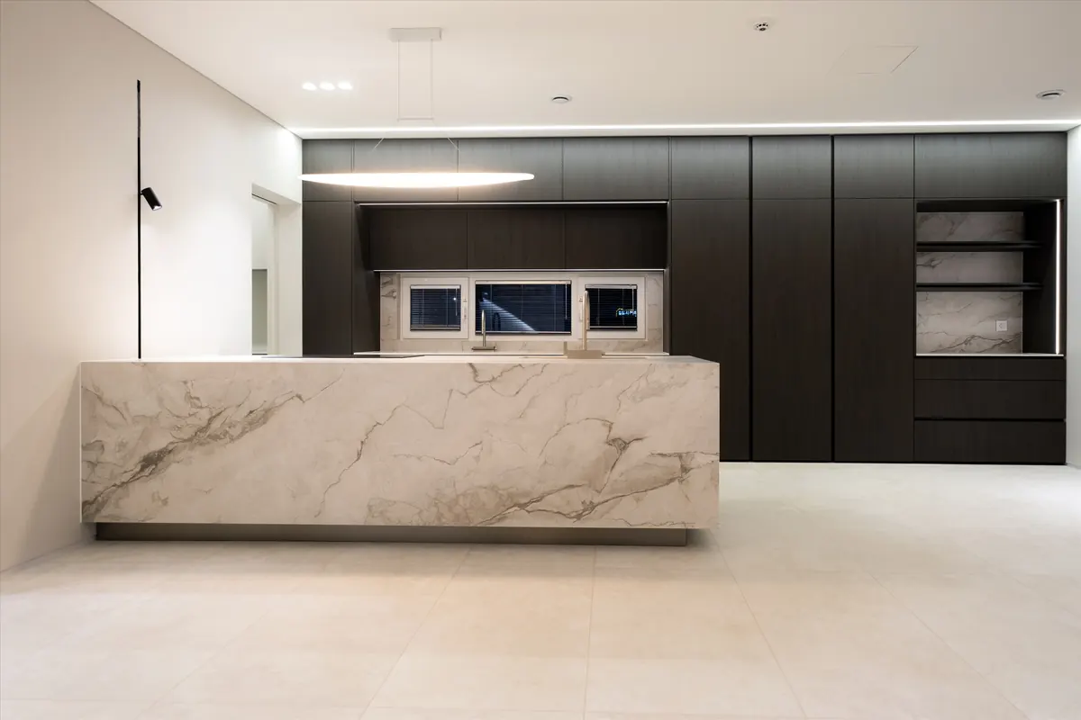 에디핏 Marble Light 맞춤주방 전경